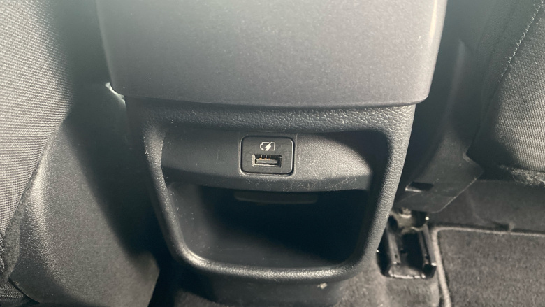 Nissan Juke 1.0 DiG-T 114 N-Connecta 5dr Petrol Hatchback